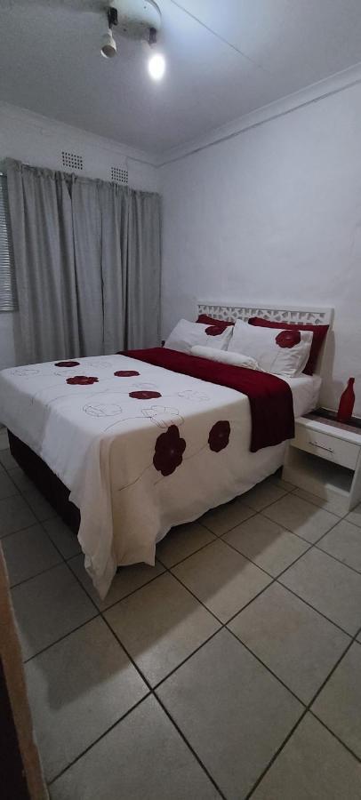 Phomolong Guest House, Westgate, Roodeporte Roodepoort Luaran gambar